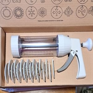 Pampered Chef Cookie Press with Discs